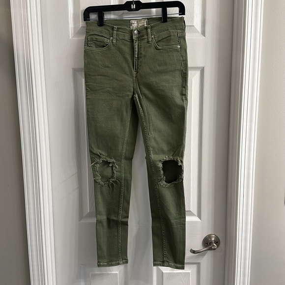 Free People Busted Knee Skinny Jeans - Green, Size 27 - Picture 2 of 4